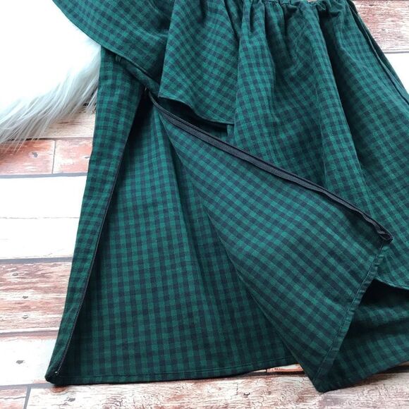Petersyn‎ green gingham plaid one shoulder top - Picture 8 of 8
